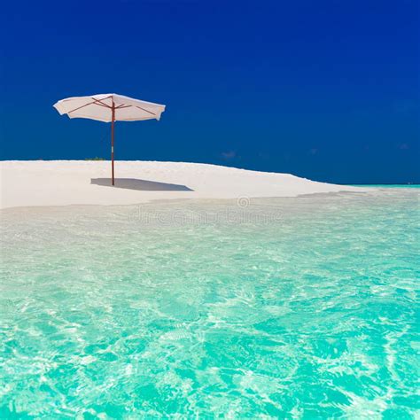 The maldives does not currently observe daylight saving time. Maldives, Tropical Sea Background Stock Image - Image of ...