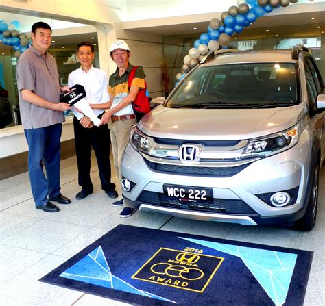 Ban zen motors sdn bhd no 6, 8 & 10, jalan durian daun, 75400 melaka. Ban Hoe Seng Sdn Bhd : New Owner Revs Up Honda Car Dealership