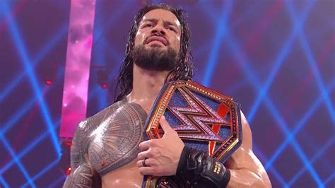 Roman reigns was a college football all american who decided to follow in his father's (the legendary sika anoa'i) footsteps as a professional wrestler. The Three Count: It's Time To Worry About Roman Reigns ...