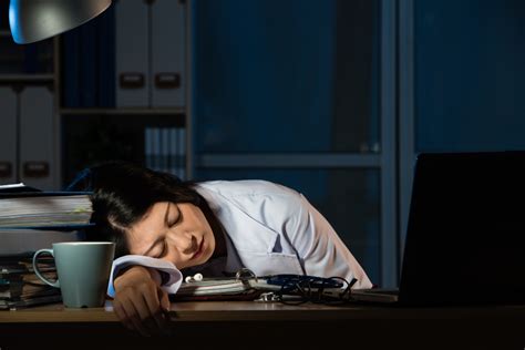 Doctors Face Challenges In Getting Enough Sleep