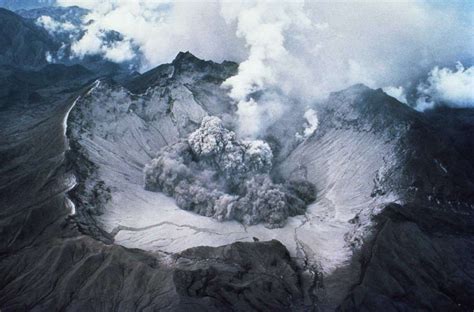 Crater Of Mount St Helens Photo Stocktrek Getty Images C