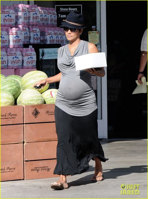 photo halle berry pregnant pastry run 04 photo 2940755 just jared entertainment news