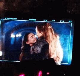 Maisie Williams And Sophie Turner Kissing On Game Of Thrones Popsugar