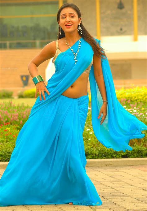 Telugu actress teja reddy saree stills at mela movie on location. Sarayu Hot Navel Show Photos in Saree - Hot Blog Photos
