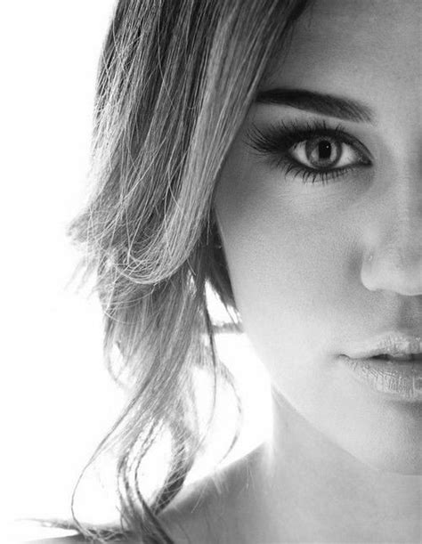 Miley Cyrus Boudoir Photoshoot Photography Poses Beauty