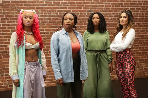 queens on abc cancelled season 2 canceled renewed tv shows ratings tv series finale