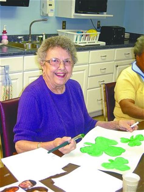 Especially those with dementia & physical or learning disabilities. Arts and Crafts for Seniors with Dementia - Activities For Seniors