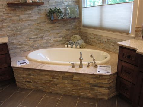 Choosing a the best whirlpool tub doesn't have to be difficult, once you know what to look for. same stone, with whirlpool tub | Jacuzzi bathtub, Corner ...