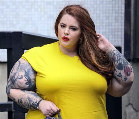 size 26 model tess holliday admits she s a fat girl but denies that she s unhealthy despite