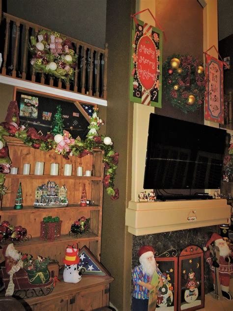 Southwestern Style Arizona Themed House With Christmas Decorations True