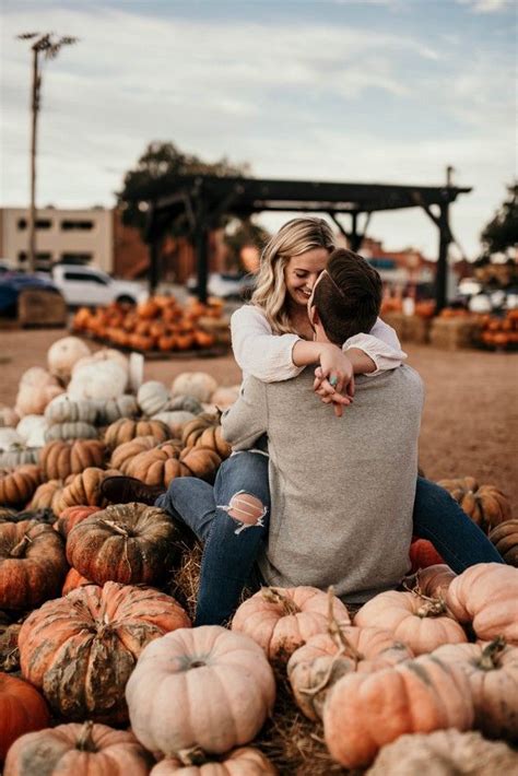 20 Autumn Fall Engagement Photo Shoot Ideas My Deer Flowers Part 2 Couples Photography Fall