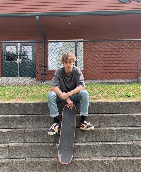 8 Aesthetic Skater Boy Outfits 2020 Jason Skates