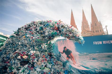 World Oceans Day Installation Shows 1580kg Plastic Waste