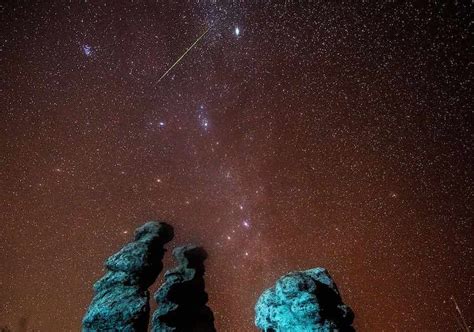 Keep An Eye On The Sky For The Leonid Meteor Shower This Weekend