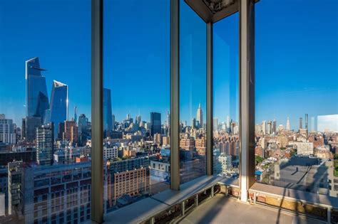 A New York Penthouse With A Private Rooftop Pool Is Asking 49995