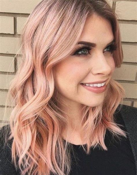 Colore capelli la tendenza metallic pink è tra le tinte più originali Idee per capelli