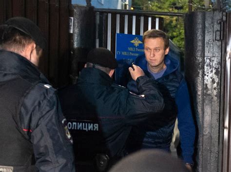 Putin Critic Alexei Navalny Arrested Minutes After Getting Out Of Jail National Globalnews Ca