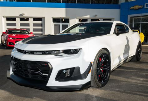 2018 Chevrolet Camaro Zl1 1le Revealed Is A Race Car With Plates