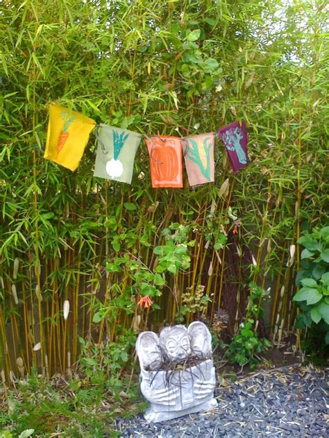 Learn how to use bamboo in your bamboo landscape backyard garden landscape small backyard gardens bamboo barrier clumping bamboo raised. Landscaping Your Yard With Clumping Bamboo | Clumping ...