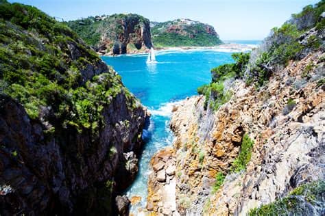 The garden route in the western cape is one of south africa's main tourist attractions and is generally thought to stretch from mossel bay to st francis along the indian ocean and also includes parts of the inland. 15 Free Things To Do Along South Africa's Garden Route ...