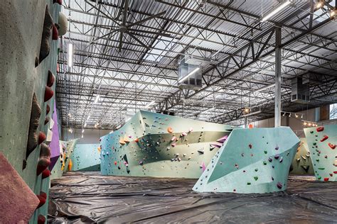 Photos The Largest Bouldering Gym In The World Opens In Austin After
