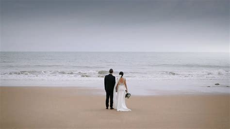 I'm a wedding/creative photographer, and i'm looking to upgrade my camera. Ben & Hadassah Wedding - Canon 1Dx II - YouTube
