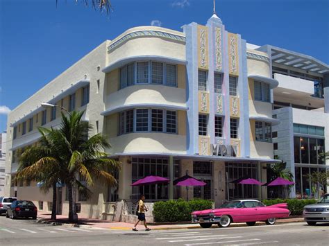 Orange for the orange on the seal and the oranges that grow there, and red and white because of the colors on the flag. Art Deco Miami and Guide to South Beach's Architectural Wonders
