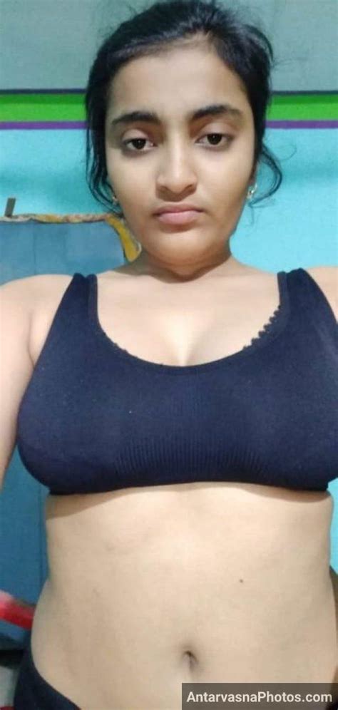 Desi bhabhi pinki ke bade boobs aur chut ke sexy pics