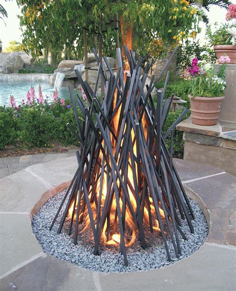 Simple diy fire pit idea. Garden Bonfires Ideas | Outdoor fire pit, Outdoor fire pit designs, Fire pit