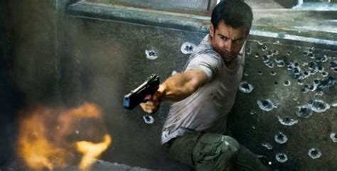 New Still From Total Recall Featuring Colin Farrell And