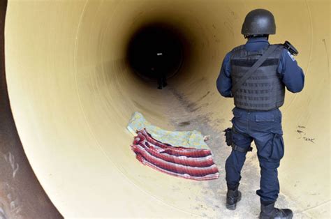 Drug Lord Joaquin Guzman Escapes Altiplano Jail Using Mile Long Tunnel Daily Star