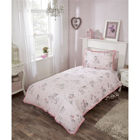 Like your duvet to feel like a cosy cocoon? Kids Fairy Single Duvet Set - Pink | Girls Bedding - B&M
