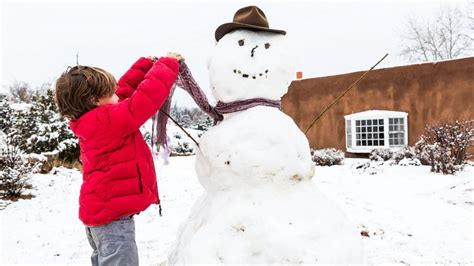 Go Build A Snowman Superintendent Says In Heartwarming Snow Day