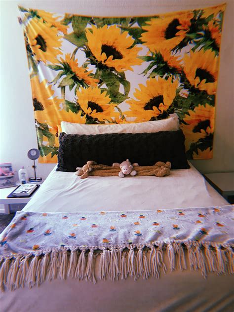 See more ideas about sunflower, sunflower decor, sunflower kitchen. Sunflower Tapestry, apartment bedroom, cozy, cute, yellow ...