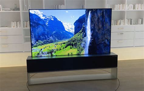 The Lg Signature R 4k Oled Tv Will Roll Into A 100w Dolby