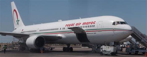 La plus grande arnaque de royal air maroc, c est son service apres vente. Royal Air Maroc : Les prix des billets d'avion passent du ...