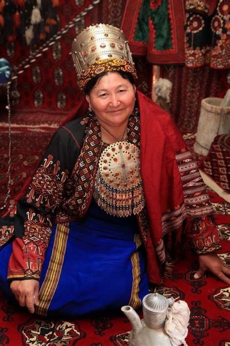The Turkmen Woman with Traditional Costume Egyn Eşikli Şaý Seply