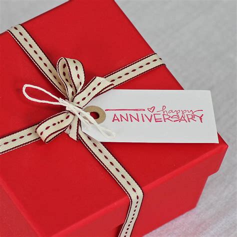 7 Best Anniversary T Ideas To Make Your Wife Feel Special 2024 Guide The Couple Connection