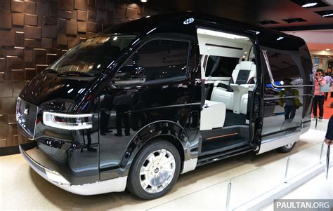 Used toyota hiace vans are also in the third generation of hiace van was launched in 1982. Tokyo 2015: Toyota HiAce Platinum Lounge revealed