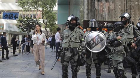 Batalla Campal En Hong Kong Tras Una Manifestaci N En Apoyo A Los