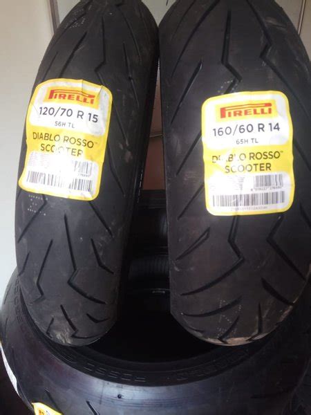 Jual Ban Pirelli XMAX 120 70 15 Dan 160 60 14 Not Batlax Michelin