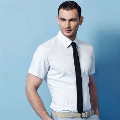China New Men′s Brand Solid Color Slim Fit Short Sleeves Business Dress