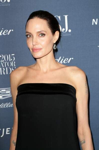 Angelina Jolie Son Impressionnante évolution Physique Télé Loisirs