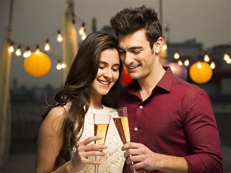 Heres Why Married Couples Drink Less Than Those Who Are Single