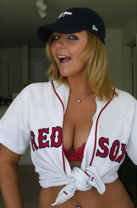 2014s Most Gorgeous Baseball Fans