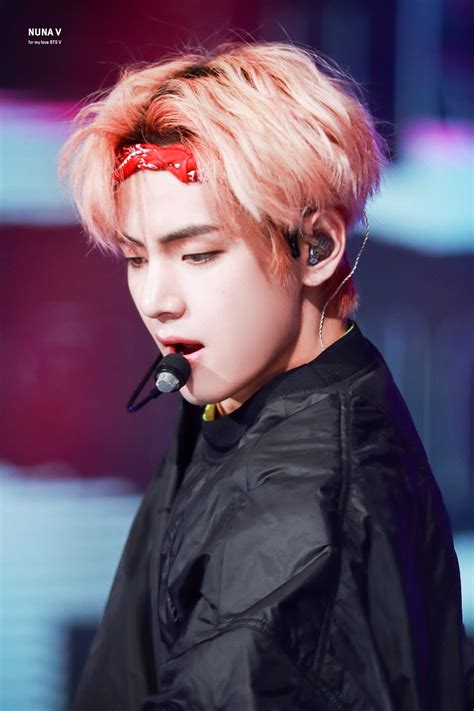 Nah buat kamu yang tertarik untuk download langsung saja klik tombol download di bawah ini Foto V Bts Terbaru Di Instagram 2018 - Info Korea 4 You