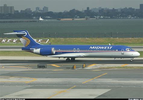 Boeing 717 2bl Midwest Airlines Aviation Photo 0695375
