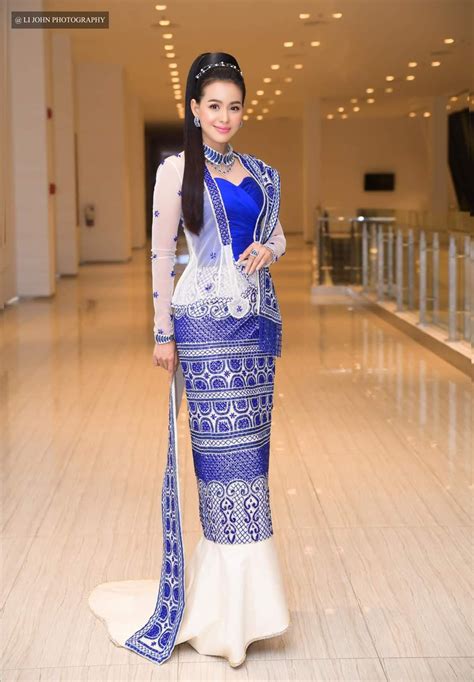 Pin By 🌟flower Fly🌙 On Myanmar Traditional Dress Myanmar Dress Design