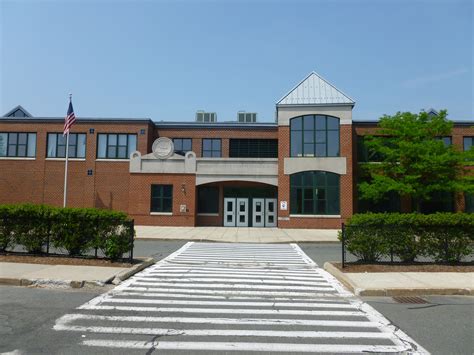 Fileandrews Middle School Main Entrance Medford Ma Wikimedia
