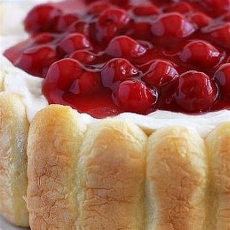 Give your party guests something delightfully summery and easy to enjoy while mingling. 10 Best Ladyfinger Dessert With Cream Cheese Recipes | Yummly